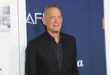 Tras 14 años de ausencia, Tom Hanks regresa a Broadway para protagonizar la adaptación de sus propios relatos cortos