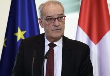 El presidente de Suiza, Guy Parmelin, anuncia su retiro del Consejo Federal tras 11 años en el Gobierno