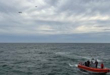 Hallan en EE.UU. restos de un avión médico desaparecidø con seis personas a bordo
