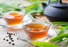 Especialistas recomiendan consumir el té a temperaturas moderadas para preservar sus beneficios protectores sobre el corazón
