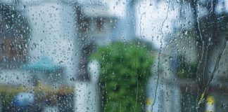 Onda tropical N° 55 traerá lluvias con actividad eléctrica al país tras una mañana estable