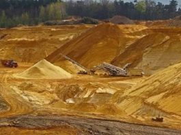Gobierno entrega lote de maquinaria pesada en la Planta Chocó para impulsar la producción minera en Bolívar