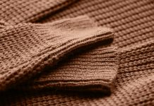 Científicos de la Universidad Nacional de Singapur diseñan una pantalla táctil flexible que se integra directamente en la ropa