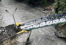 A solo días de haberse inaugurado: puente se cayó en Portuguesa, no resistió una lluvia con crecida del río (+ Video)