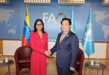 Presidenta Delcy Rodríguez sostiene encuentro bilateral con el director general de la FAO en Roma