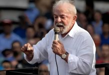 Lula encabeza multitudinario acto en Río de Janeiro durante el cierre de su campaña electoral