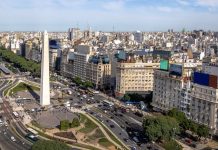 Argentina lanza el ‘pasaporte dorado’ para otorgar la ciudadanía a inversores extranjeros
