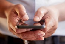 Ministerio de Educación de Perú formaliza la rêstricción del uso de celulares en colegios públicos y privados de todo el país