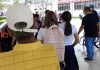 Autoridades investigan presunta intoxicâción de 50 personas con químicos en un liceo de Trujillo