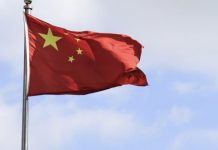 El embajador de Polonia en China dimite en medio de una gravë crisis institucional