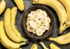 Comer una banana antes de dormir: el magnesio como aliado para conciliar un descanso profundo