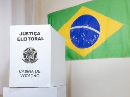 Lula y Flávio Bolsonaro encabezan masivos cierres de campaña en la recta final de las presidenciales